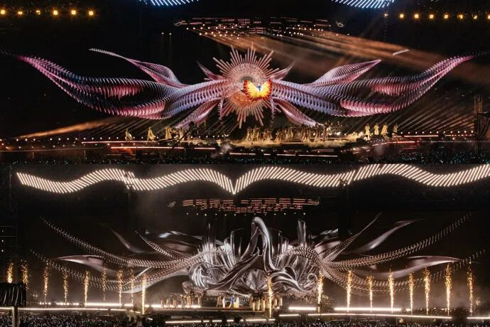 2025年度LED显示屏行业年终盘点二：优秀舞美工程案例